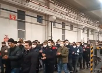 Metal işçileri fabrikada eylem yaptılar