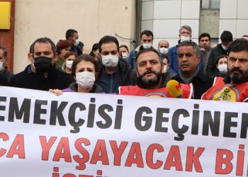 PTT çalışanları: İnsanca yaşayacak bir ücret istiyoruz