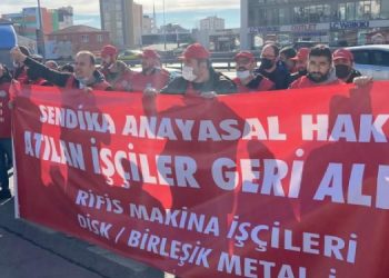 Rifis Makine’de işçiler eylemde