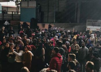 Tarsus Hal’inde çalışan kadınlar iş bıraktı