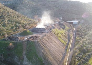 Tire’de madende zehirlenen 2 işçi hastaneye kaldırıldı