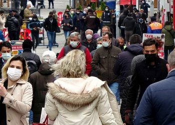 Türkiye’de son 24 saatte, 71 bin 843 kişinin testi pozitif çıktı