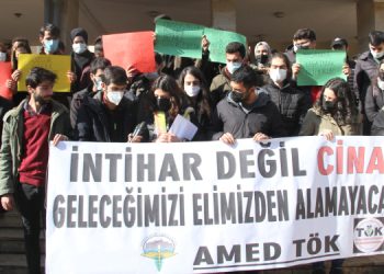 Üniversite öğrencileri: Çözüm sistemin değişmesinde