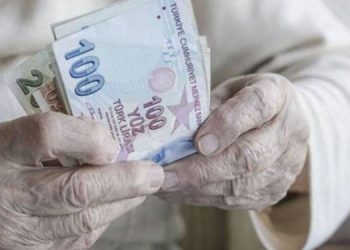 Emekliye yüzde 25 zam kabul edildi