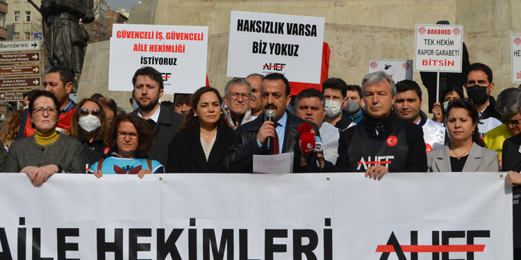 Aile hekimleri iş bıraktı: Özlük ve ekonomik haklarımız tanınsın Aile hekimleri iş bıraktı: Özlük ve ekonomik haklarımız tanınsın