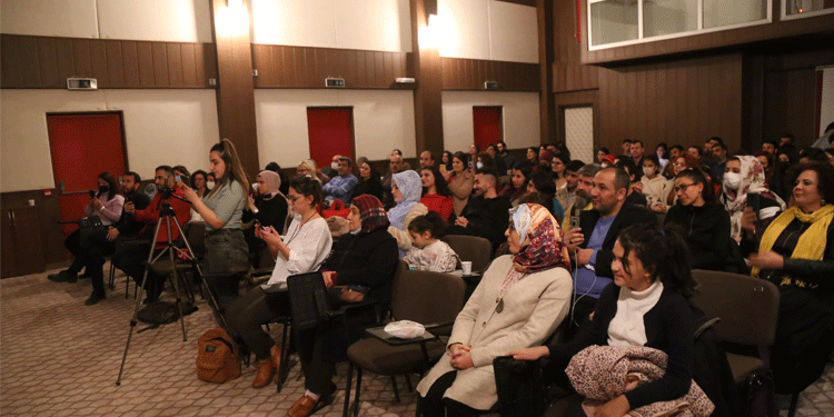 Anadilde masallar anlatıldı Anadilde masallar anlatıldı