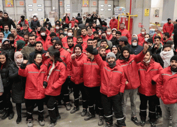 Direnen Esenyurt Migros depo işçileri kazandı