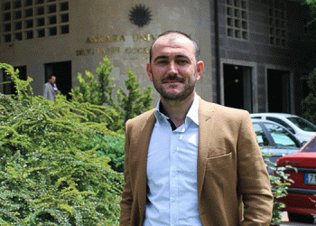 Fırat Sözeri: Kürt ve Kürdistan sistematik olarak sansürlendi