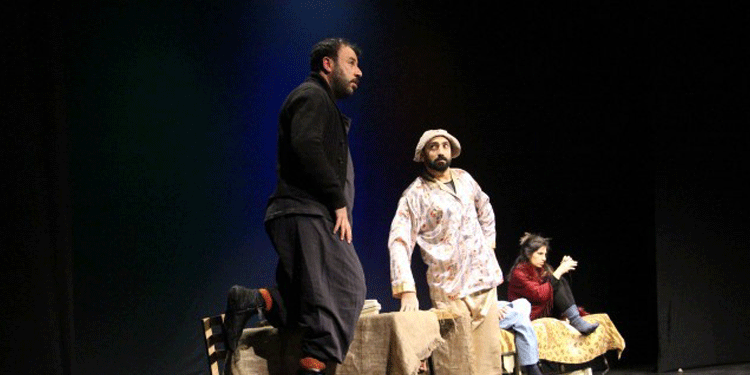 İstanbul’da ‘Serbaz’a yoğun ilgi İstanbul’da ‘Serbaz’a yoğun ilgi