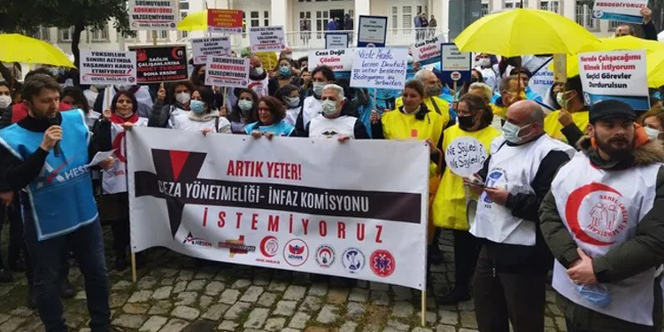 İzmir’de aile hekimlerinden grev kararı İzmir’de aile hekimlerinden grev kararı