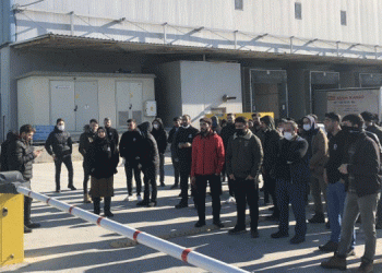 Karınca Lojistik işçileri iş bıraktı