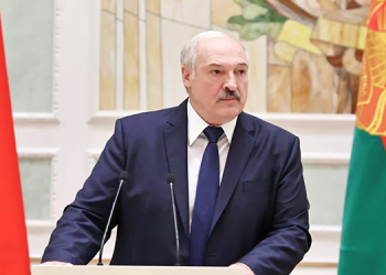 Belarus lideri Lukaşenko: Belaruslu ve Rus askerler tek ordu olarak hazırlanıyor