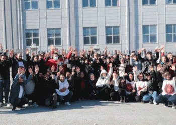 Migros işçilerinin eylemi kararlılıkla sürüyor