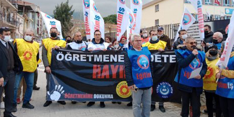 Öğretmenini taciz eden öğrencinin ailesinden şiddet Öğretmenini taciz eden öğrencinin ailesinden şiddet