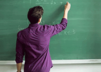 Öğretmenlere öğretim yılına hazırlık ödemesi yapılacak