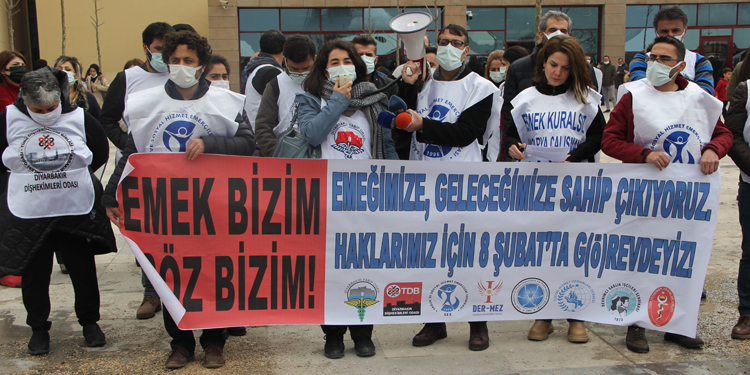 Sağlık çalışanları özlük hakları için nöbet tuttu Sağlık çalışanları özlük hakları için nöbet tuttu