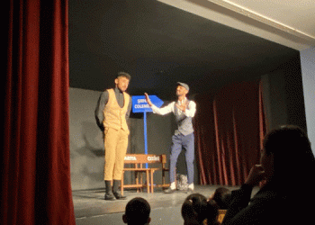 ‘Xal û Xwarzê’ oyunu sahnelendi