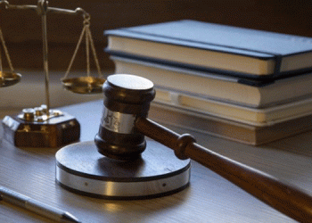 CHP’den Bakan Karaismailoğlu ile Fahrettin Altun hakkında suç duyurusu