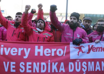 Yemeksepeti çalışanlarının eylem sürüyor: Ölmek var, dönmek yok