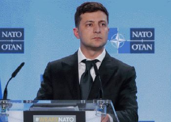 Azarov: Zelenskiy, nükleer santraldeki durumu uçuşa yasak bölge oluşturmak için kullanmak istedi