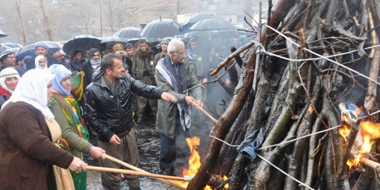 Beytüşşebap’ta ilk Newroz ateşi yakılıyor: Birlik Newroz’u olsun Beytüşşebap’ta ilk Newroz ateşi yakılıyor: Birlik Newroz’u olsun