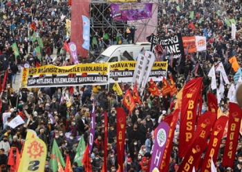 Binlerden milyonlara ulaşan İstanbul Newrozu