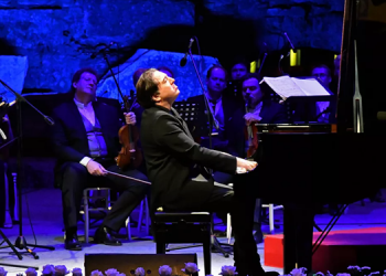 Fazıl Say’dan Türkan Saylan bestesi: Pek çok sokakta melodisi tınlayacak