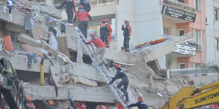 İzmir Depremi’nde yıkılan Doğanlar Apartmanı davasında savcı mütalaasını açıkladı İzmir Depremi’nde yıkılan Doğanlar Apartmanı davasında savcı mütalaasını açıkladı