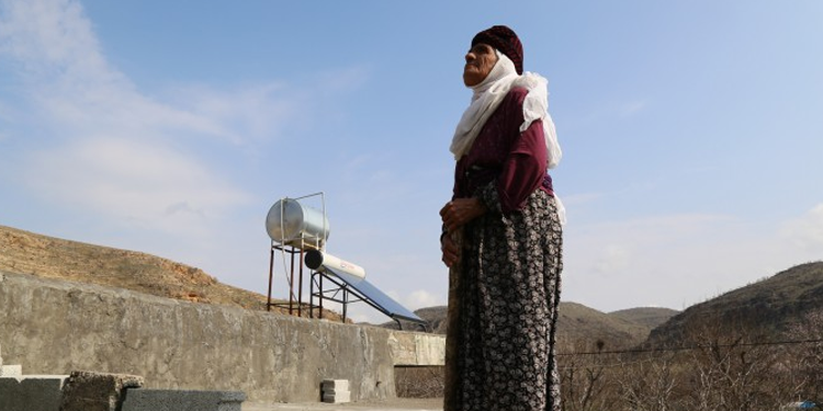 Kaybedilen oğlunun cenazesini yıllarca dağlarda aradı Kaybedilen oğlunun cenazesini yıllarca dağlarda aradı