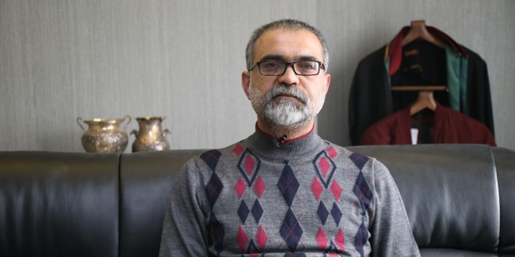 ‘Komplo’ denilen davada Kürt yazara müebbet hapis istendi ‘Komplo’ denilen davada Kürt yazara müebbet hapis istendi