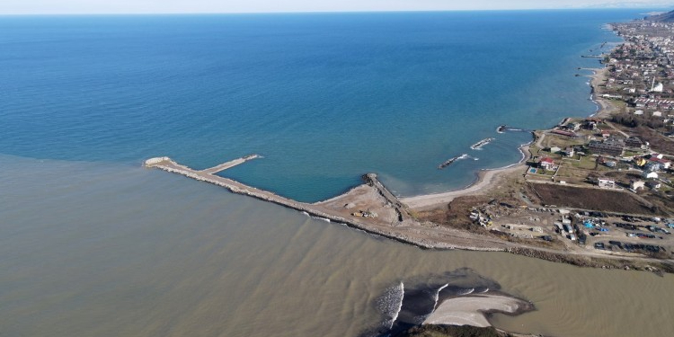 Tepki çeken balıkçı barınağı iptal edildi Tepki çeken balıkçı barınağı iptal edildi