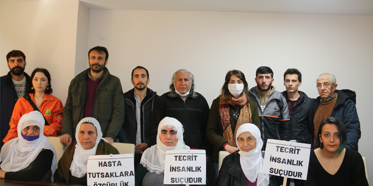 Adalet nöbetlerine siyasi partilerden ziyaret Adalet nöbetlerine siyasi partilerden ziyaret