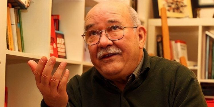 Gazeteci Aydın Engin hayatını kaybetti