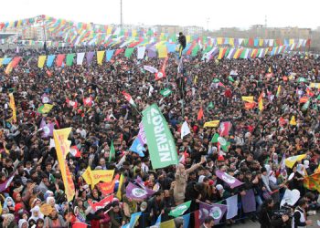 Batman’da dolup taşan alanda Öcalan’ın sesi yükseldi