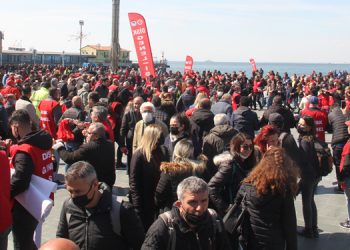 DİSK İzmir’den seslendi: Bu böyle gitmez
