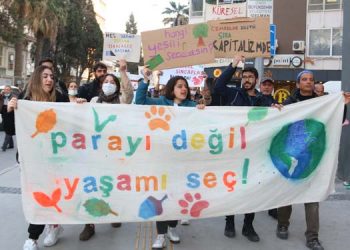 Gençler: İklim krizine karşı harekete geçilmeli