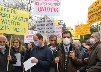 Görme engelliler: Oylarımızı tek başımıza kullanmak istiyoruz