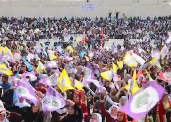 İstanbul’dan Diyarbakır’a her yerde Newroz ateşi yandı