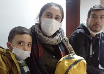 İşten çıkarılan Yasin Keskin ailesiyle gözaltına alındı