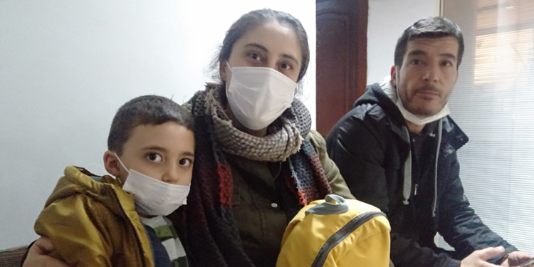 İşten çıkarılan Yasin Keskin ailesiyle gözaltına alındı İşten çıkarılan Yasin Keskin ailesiyle gözaltına alındı