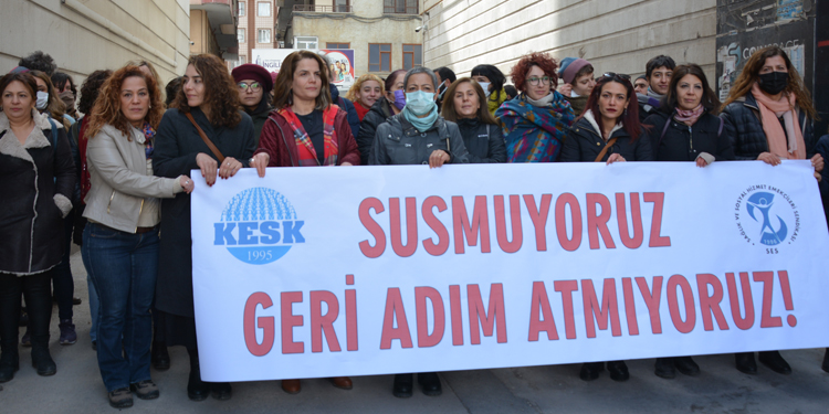 KESK’ten tutuklamalara tepki: Bizi yıldıramazlar KESK’ten tutuklamalara tepki: Bizi yıldıramazlar