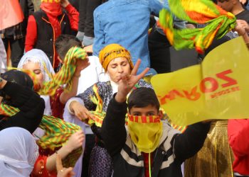 Tekirdağ Newroz komitesine ev baskınları: 9 gözaltı