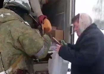 Rus ordusu insani yardım dağıttı