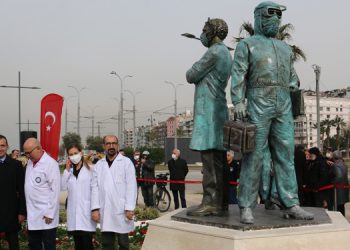 Sağlık emekçileri anısına ‘‘Pandemi Kahramanları Anıtı‘‘