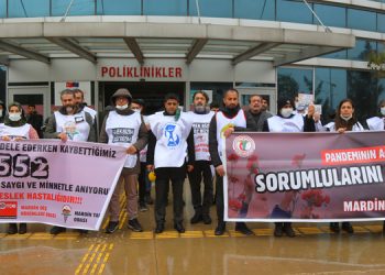 Sağlık emekçileri iki günlük greve hazırlanıyor: Pandeminin ağır sonuçlarını biliyoruz