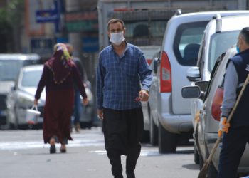 Salgın gevşeme politikasına tepki: Bilimsel değil, siyasi