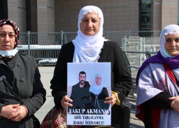 Tutuklu yakınları İstanbul’da Adalet Nöbeti başlattı