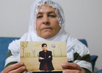 Beşiri’de tutuklular 5 saat yağmur altında tutuldu