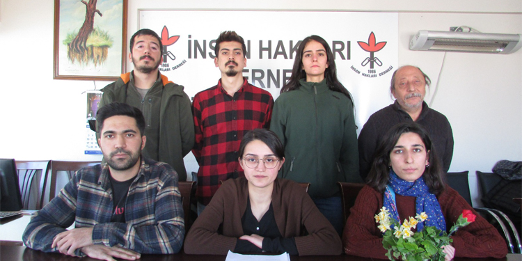 Üniversite öğrencilerinden polis baskısına tepki Üniversite öğrencilerinden polis baskısına tepki