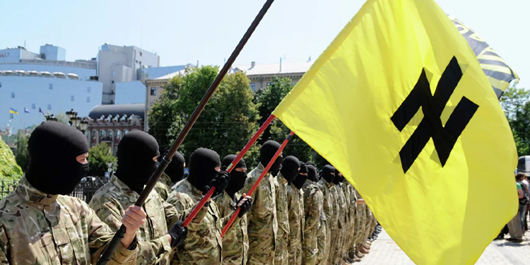 Yeni Bir Yabancı Savaşçı Dalgası: Ukrayna neo-nazi örgütlerinin askeri kampı Yeni Bir Yabancı Savaşçı Dalgası: Ukrayna neo-nazi örgütlerinin askeri kampı